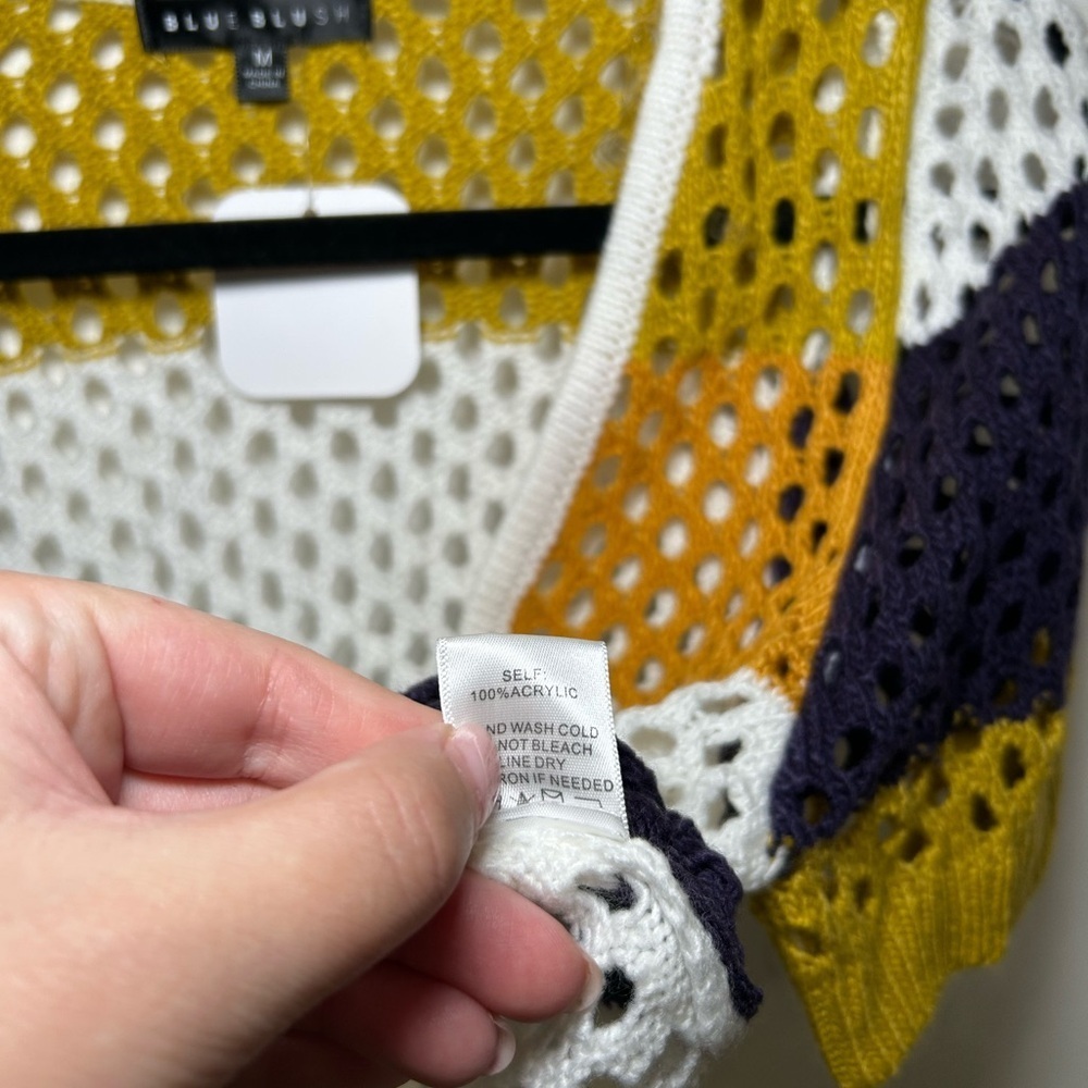 NWT crochet cover up top - Picture 6 of 7